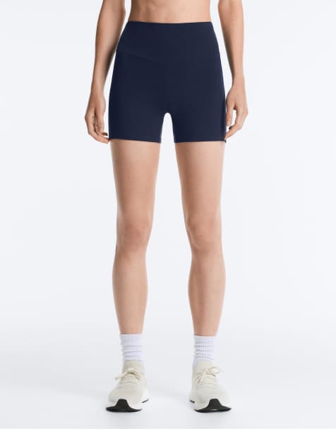 Oysho – Weiche Hotpants aus Comfortlux-Material in Marineblau – mit 10 cm Bundhöhe - view 1