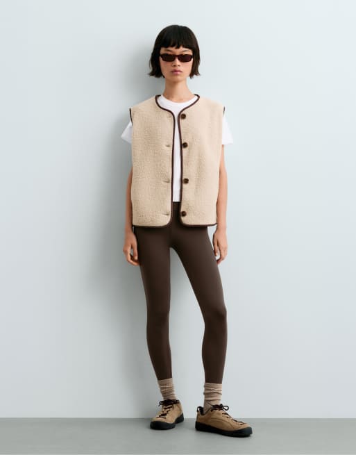 OYSHO Weste mit Knöpfen in Cremeweiß in Faux-Shearling-Optik, 2 von 4