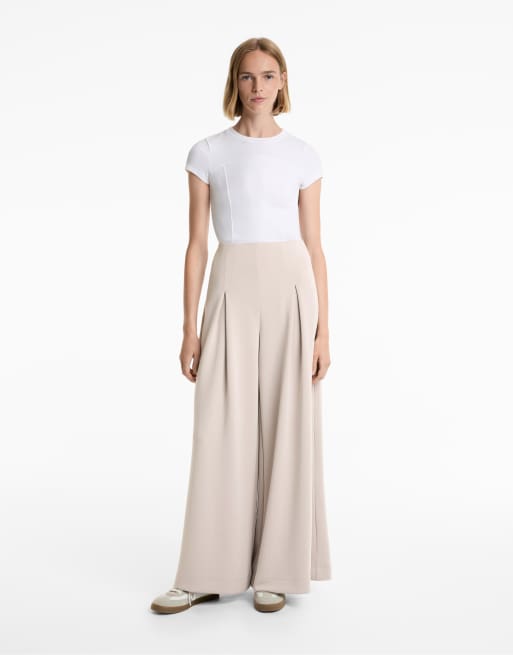 OYSHO Wide-leg pleated trousers with soft-touch modal in taupe                   