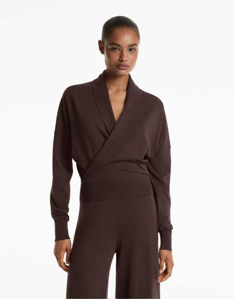 OYSHO Wrap jumper with fitted waist in brown - view 1