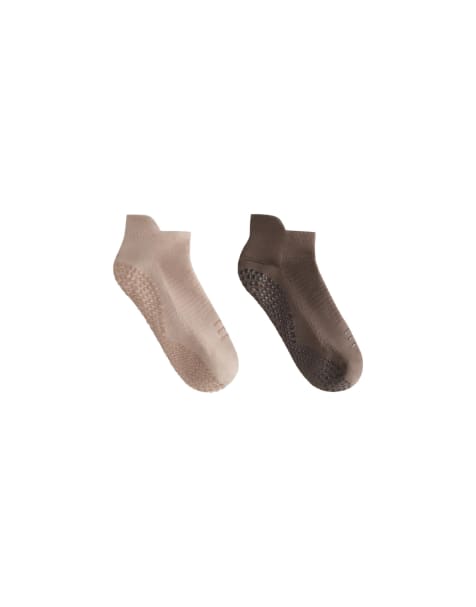 OYSHO – Yoga- und Pilates-Sneaker-Socken aus Polyamid-Mix in Mokka, 2er-Pack - view 1