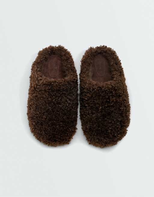 OYSHO zoccolo caldo effetto montone sintetico marrone, 3 di 4