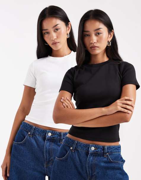 Pack de 2 camisetas de color negro y blanco con diseño encogido de Miss Selfridge - view 1