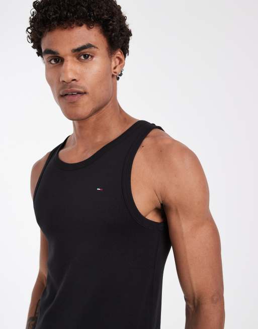 Pack de 2 camisetas de color negro y blanco sin mangas de corte slim de Tommy Jeans, 2 de 5