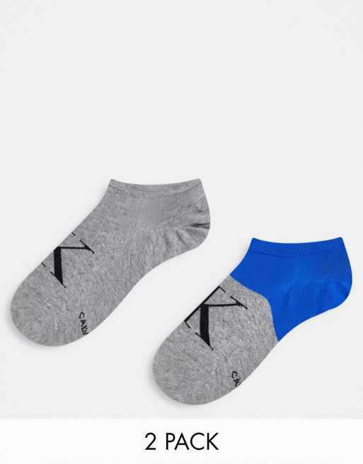 Pack de 2 pares de calcetines cortos de color gris y azul con logo Eva de Calvin Klein Jeans