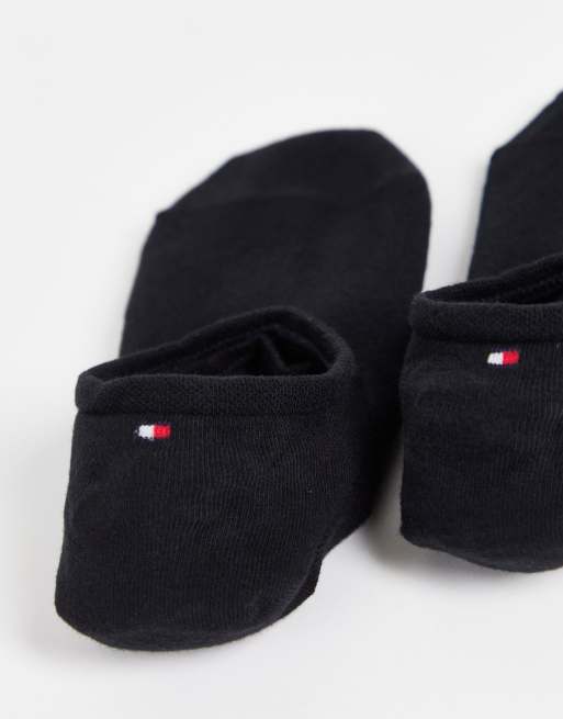 Pack de 2 pares de calcetines invisibles negros con logo de bandera de Tommy Hilfiger, 3 de 4