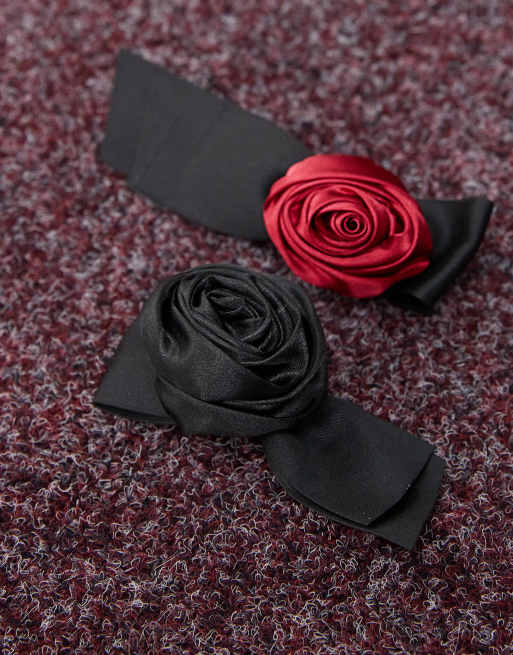 Pack de 2 pasadores con flor roja y negra de Reclaimed Vintage, 4 de 4