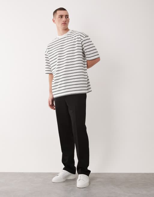 Pack de 2 camisetas color crema a rayas negras básicas extragrandes Essentials de ASOS DESIGN, 2 de 5