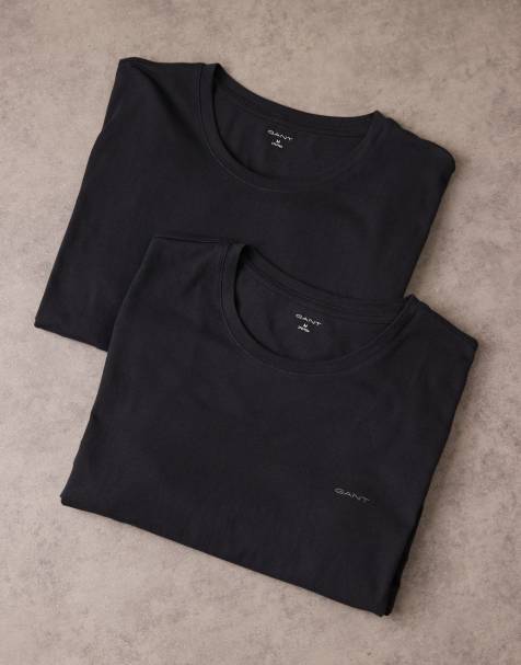 Pack de 2 camisetas de estar por casa negras con logo de escudo de GANT - view 1