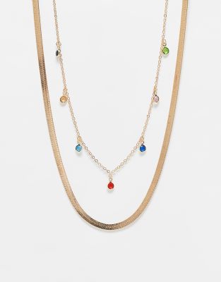 Pack de 2 collares dorados con diseño liso y con charms de cuentas multicolores de DesignB London 