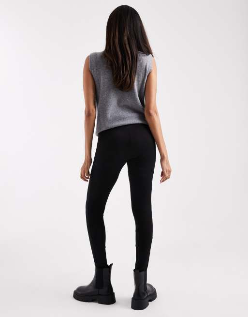 Pack de 2 leggings de color negro y con estampado animal de ONLY Maternity, 5 de 5