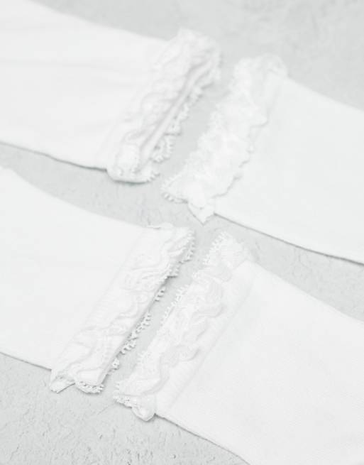 Pack de 2 pares de calcetines blancos con volantes en el borde de ASOS DESIGN, 3 de 4