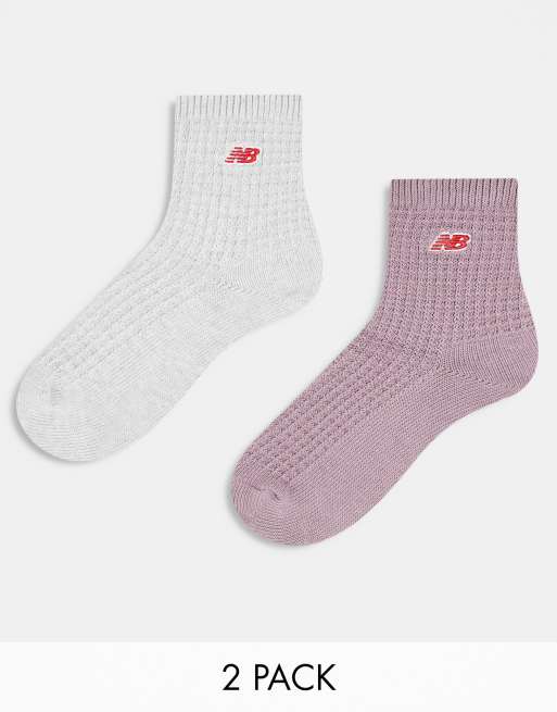 Pack de 2 pares de calcetines de caña media de color gris y morado de punto gofrado de New Balance