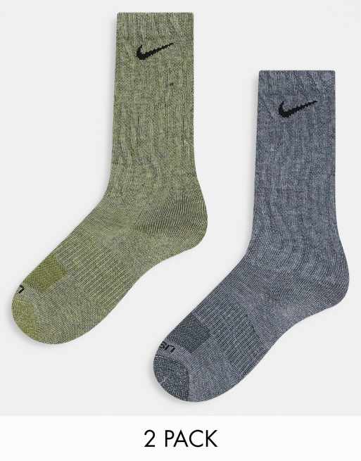 Pack de 2 pares de calcetines deportivos de color caqui y gris Everyday Plus Cushioned de Nike