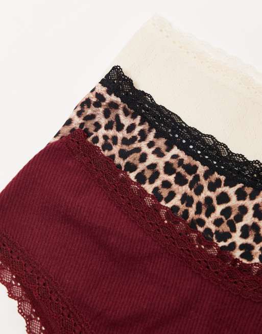 Pack de 3 braguitas de color burdeos, crema y estampado de leopardo de punto pointelle y canalé de ASOS DESIGN, 2 de 3