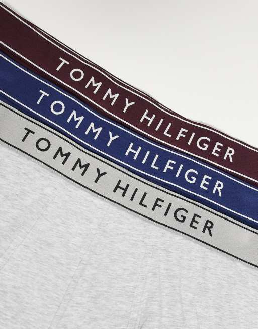 Pack de 3 calzoncillos de color gris, azul marino y burdeos Everyday Essentials de Tommy Hilfiger, 2 de 3