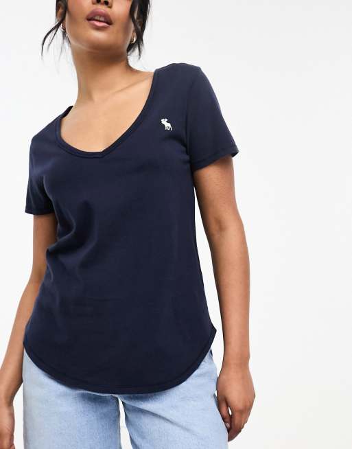 Pack de 3 camisetas de color negro, blanco y azul marino con cuello de pico de Abercrombie & Fitch