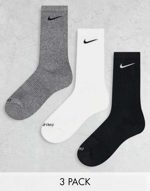 Pack de 3 pares de calcetines deportivos de color blanco y negro de Nike Training