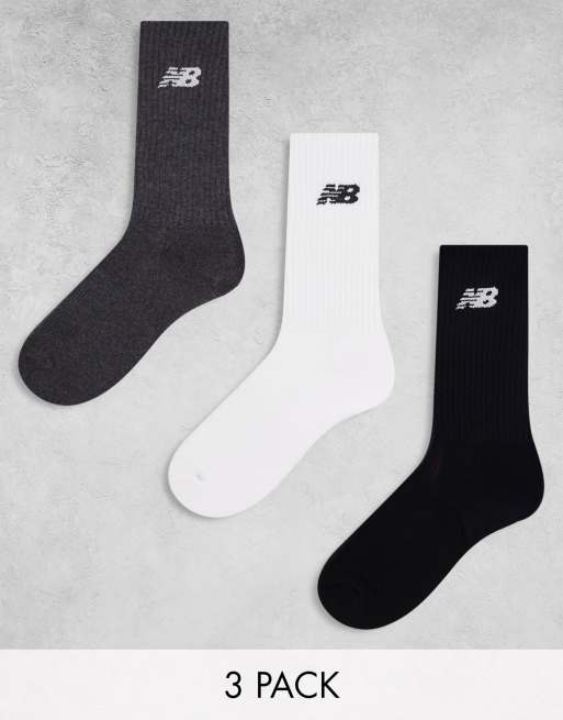 Pack de 3 pares de calcetines deportivos de varios colores con logo de New Balance