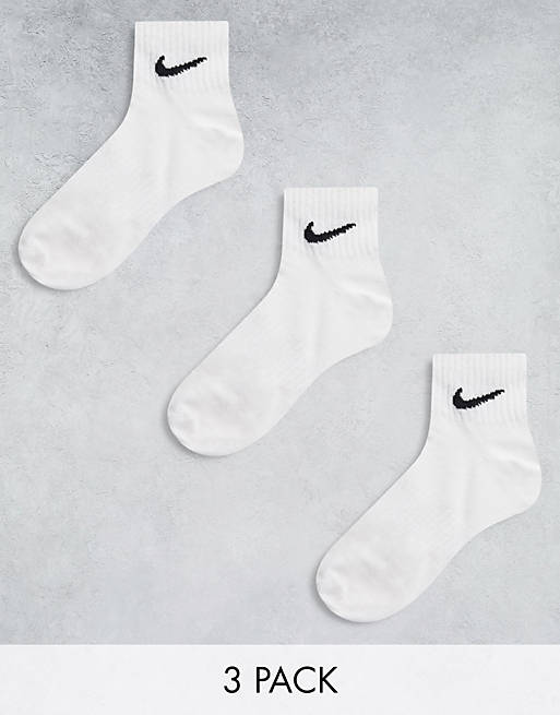 Correspondiente trolebús Detallado Pack de 3 pares de calcetines tobilleros blancos unisex de Nike Training |  ASOS