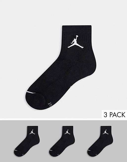 Pack de 3 pares de calcetines tobilleros en negro con logo Jumpman de Nike Jordan