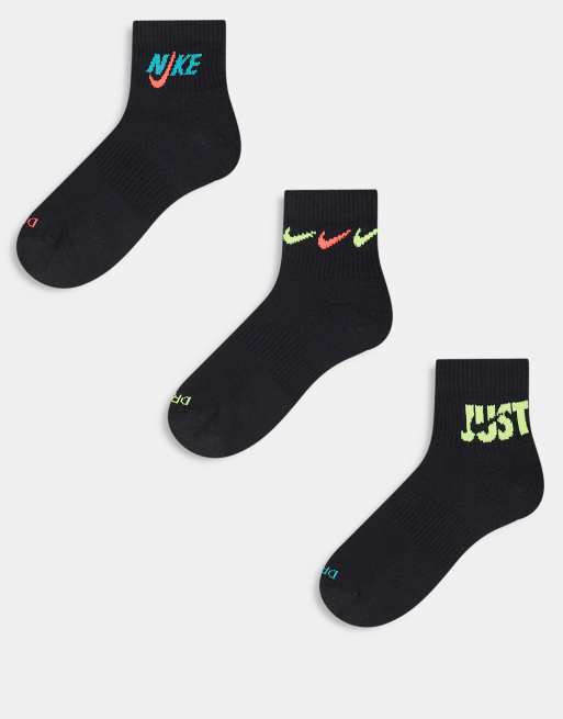 Pack de 3 pares de calcetines tobilleros negros con estampado gráfico Everyday Plus Cushioned de Nike Training