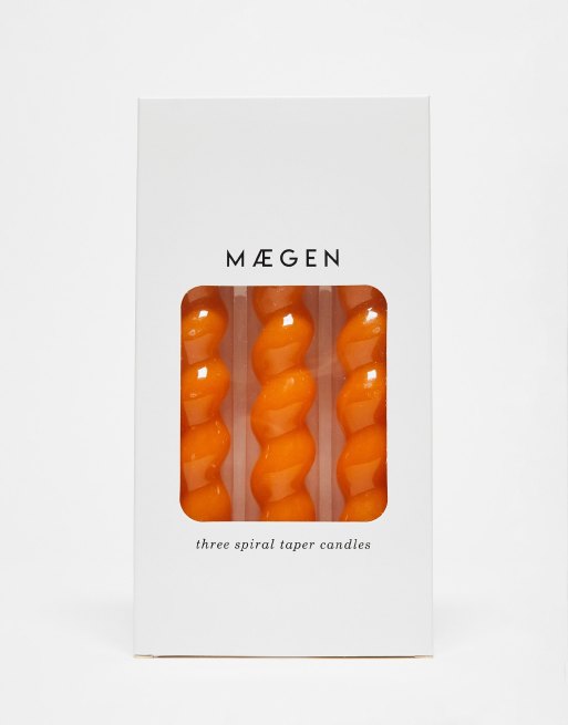 Pack de 3 velas naranjas con diseño ahusado en espiral de MAEGEN, 3 de 4
