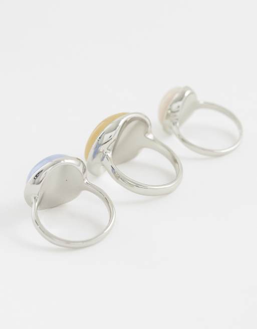 Pack de 3 anillos plateados con piedras incrustadas en tonos pastel de ASOS DESIGN, 3 de 3