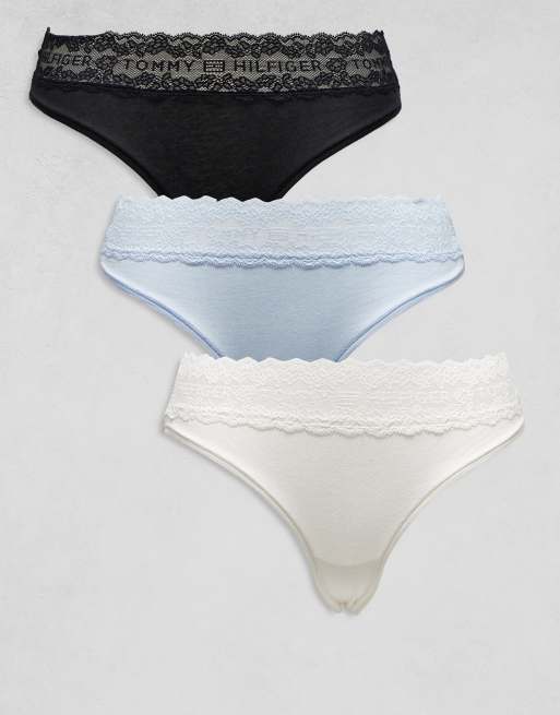 Pack de 3 braguitas de bikini de color negro, blanco y azul con logo de encaje de Tommy Hilfiger