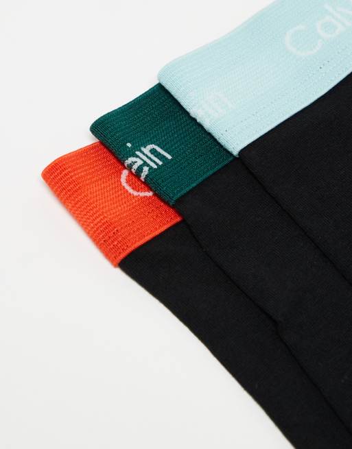 Pack de 3 calzoncillos negros elásticos y transpirables con cinturilla de colores y logo de algodón de Calvin Klein, 4 de 4