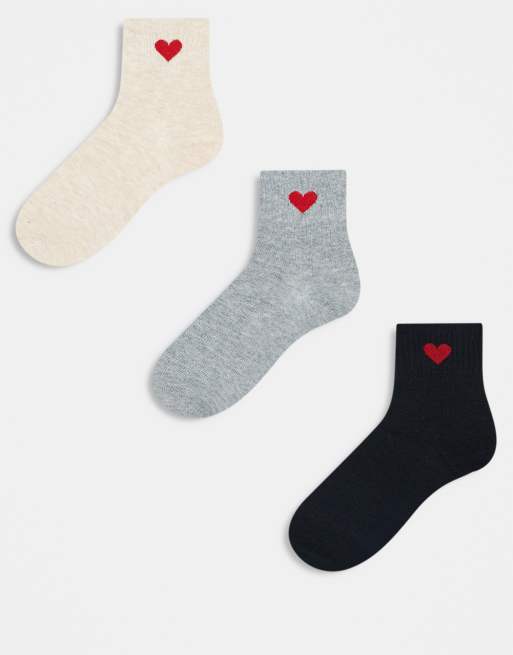 Pack de 3 pares de calcetines de color negro, beis y gris con detalle de corazón de ONLY