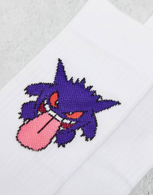  Pack de 3 pares de calcetines deportivos blancos con diseño de Gengar de Pokémon de ASOS DESIGN , 3 de 4
