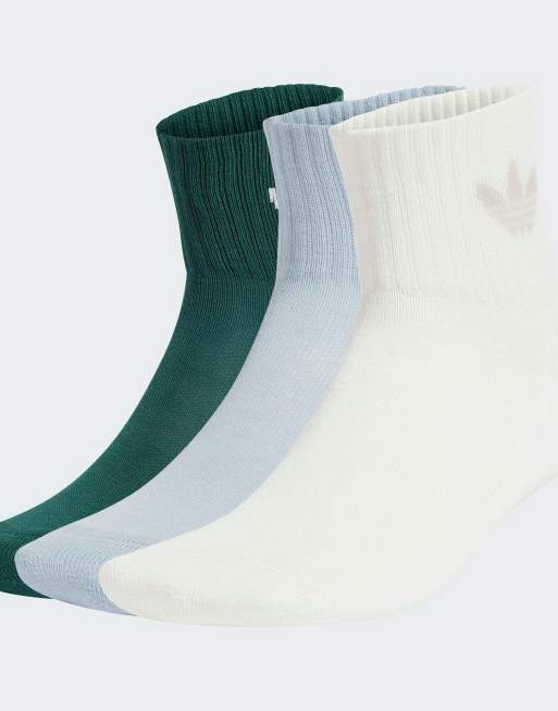 Pack de 3 pares de calcetines deportivos de color blanco hueso y verde universitario de caña media de adidas Originals