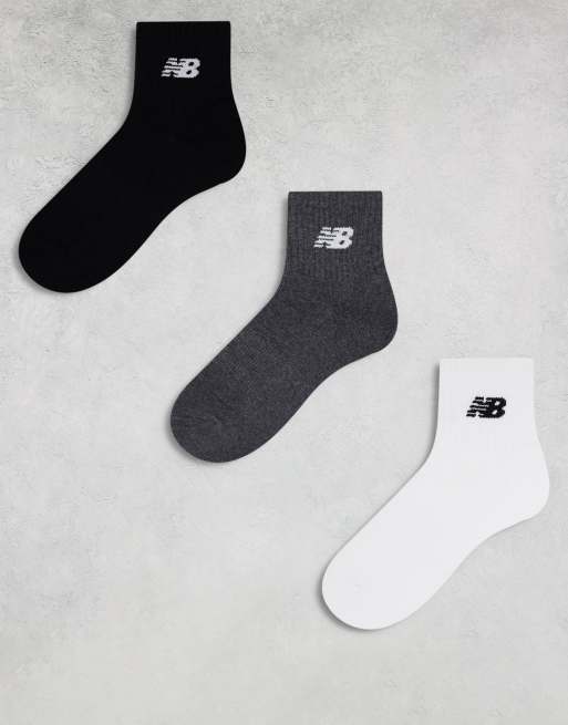 Pack de 3 pares de calcetines tobilleros de varios colores de caña media con logo de New Balance