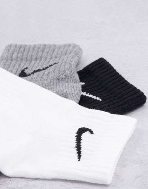 Pack de 3 pares de calcetines tobilleros de varios colores Everyday Lightweight de Nike Training, 2 de 4