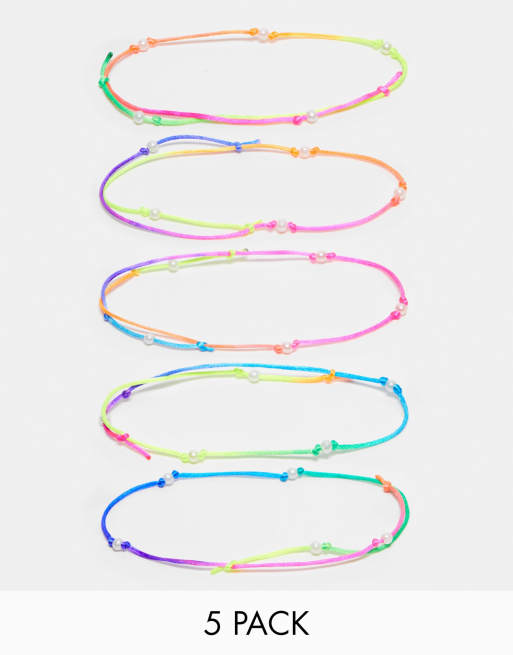 Pack de 5 pulseras de cuerda multicolores con charms de perlas de ASOS DESIGN   , 1 de 4