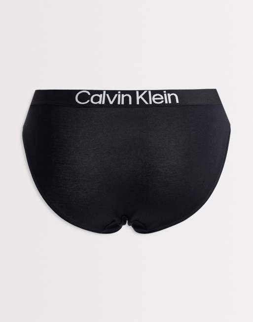 Pack de 5 braguitas de color negro, rojo y azul de algodón muy suave Extra Soft Cotton de Calvin Klein, 2 de 3