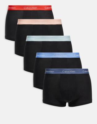 Pack de 5 calzoncillos negros elásticos con cinturillas rojas y azules de algodón Icon Cotton Stretch de Calvin Klein - view 1