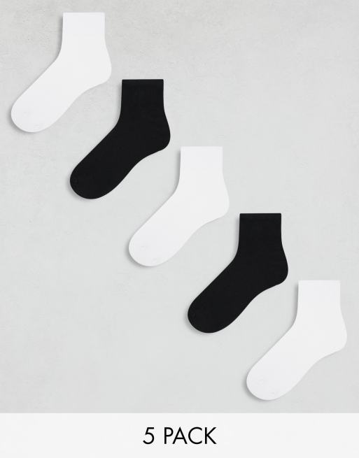 Pack de 5 pares de calcetines deportivos blancos de color blanco y negro de caña corta de Jack & Jones 