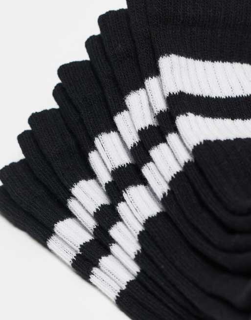 Pack de 5 pares de calcetines deportivos negros con rayas blancas de ASOS DESIGN, 2 de 3