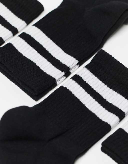 Pack de 5 pares de calcetines deportivos negros con rayas blancas de ASOS DESIGN, 3 de 3