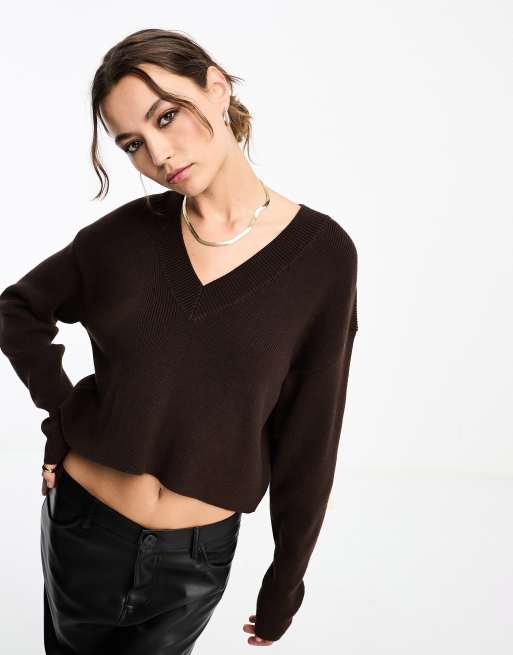Pacsun - Cropped gebreide trui met kabels en V-hals in koffiebruin