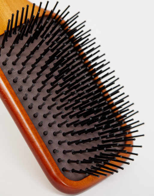 Paddle-hårbørste i træ fra Aveda, 2 af 4