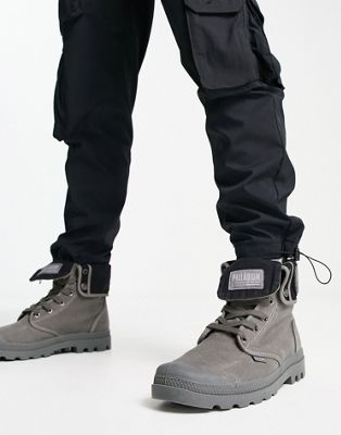 Palladium Baggy fold over boots in black metal