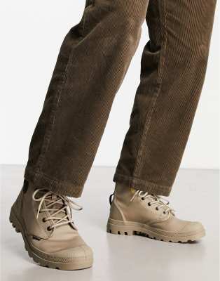 Palladium Pampa hi htg supply boots in dune-Neutral