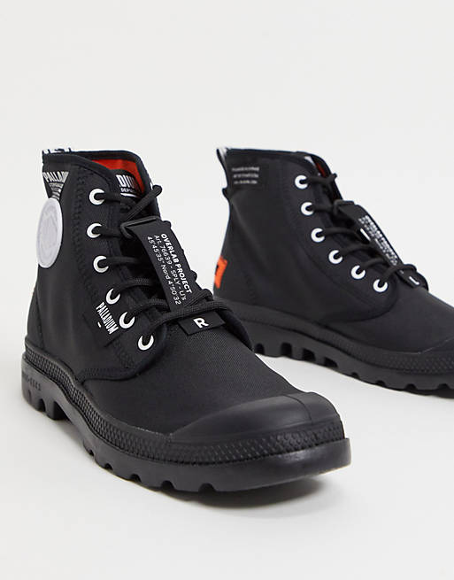 Palladium pampa overlab boots in black