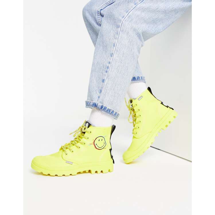 Smiley cheap palladium boots