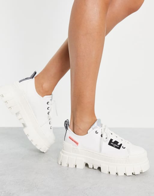 slaap royalty piano Palladium - Revolt - Lage sneakers met veters in wit | ASOS