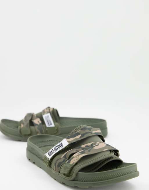 Palladium solea sliders in camo