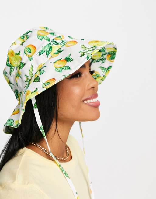 Pamela con estampado de limones y diseño de lazada en la barbilla de Monki